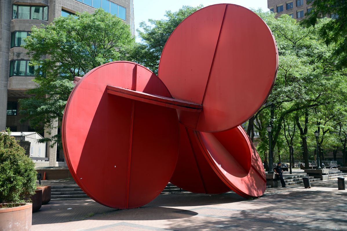 07 Five in One Tony Rosenthal Sculpture Is Made Of Five Sloping Interlocked Discs Symbolizing New Yorks Five Boroughs In Police Plaza New York Financial District